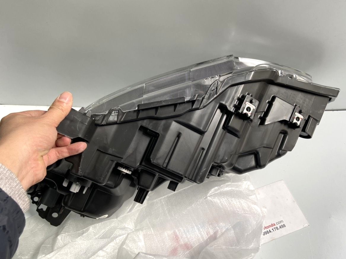 Vỏ Đèn pha sử dụng cho xe CIVIC 2016-2021 bản led - hàng nhập khẩu chính ngạch