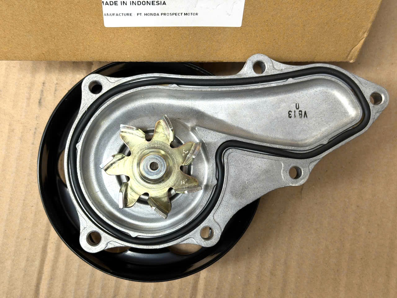 Bơm nước sử dụng cho xe CRV - hàng nhập khẩu chính ngạch 19200-RFE-003 19200RFE003