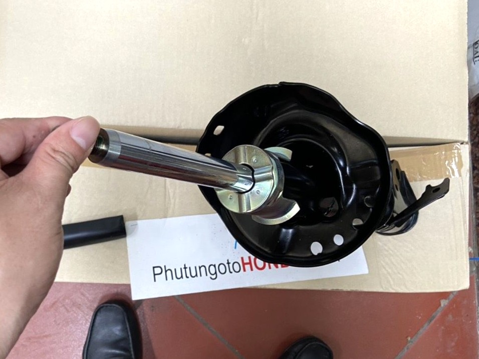Phuộc trước, Giảm xóc trước sử dụng cho xe CRV - hàng nhập khẩu chính ngạch