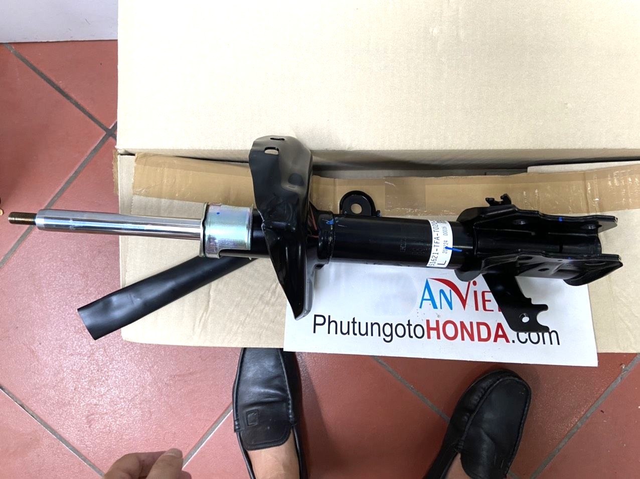 Phuộc trước, Giảm xóc trước sử dụng cho xe CRV - hàng nhập khẩu chính ngạch