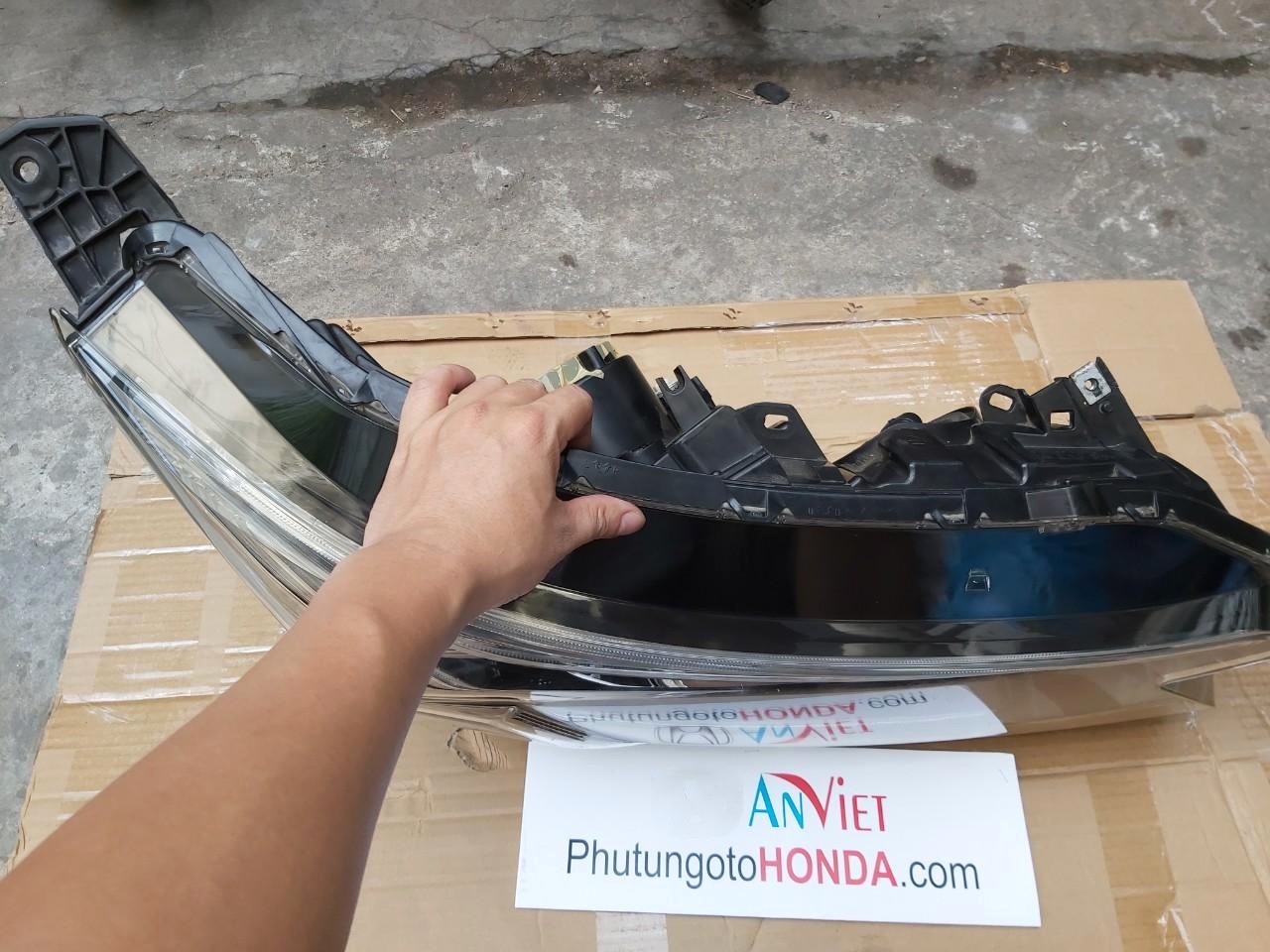 Vỏ Đèn pha sử dụng cho xe CRV 2016-2017 - hàng nhập khẩu chính ngạch