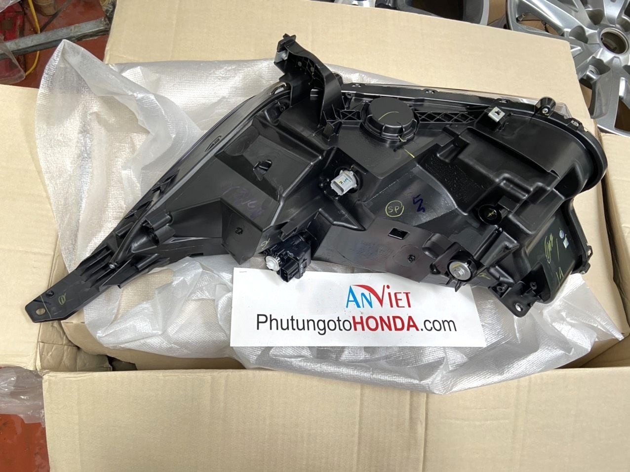 Vỏ Đèn pha sử dụng cho xe CRV Full Led 2018-2022 - hàng nhập khẩu chính ngạch
