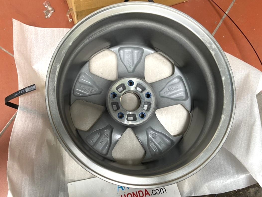 Lazang, Mâm xe sử dụng cho HRV - hàng nhập khẩu chính ngạch