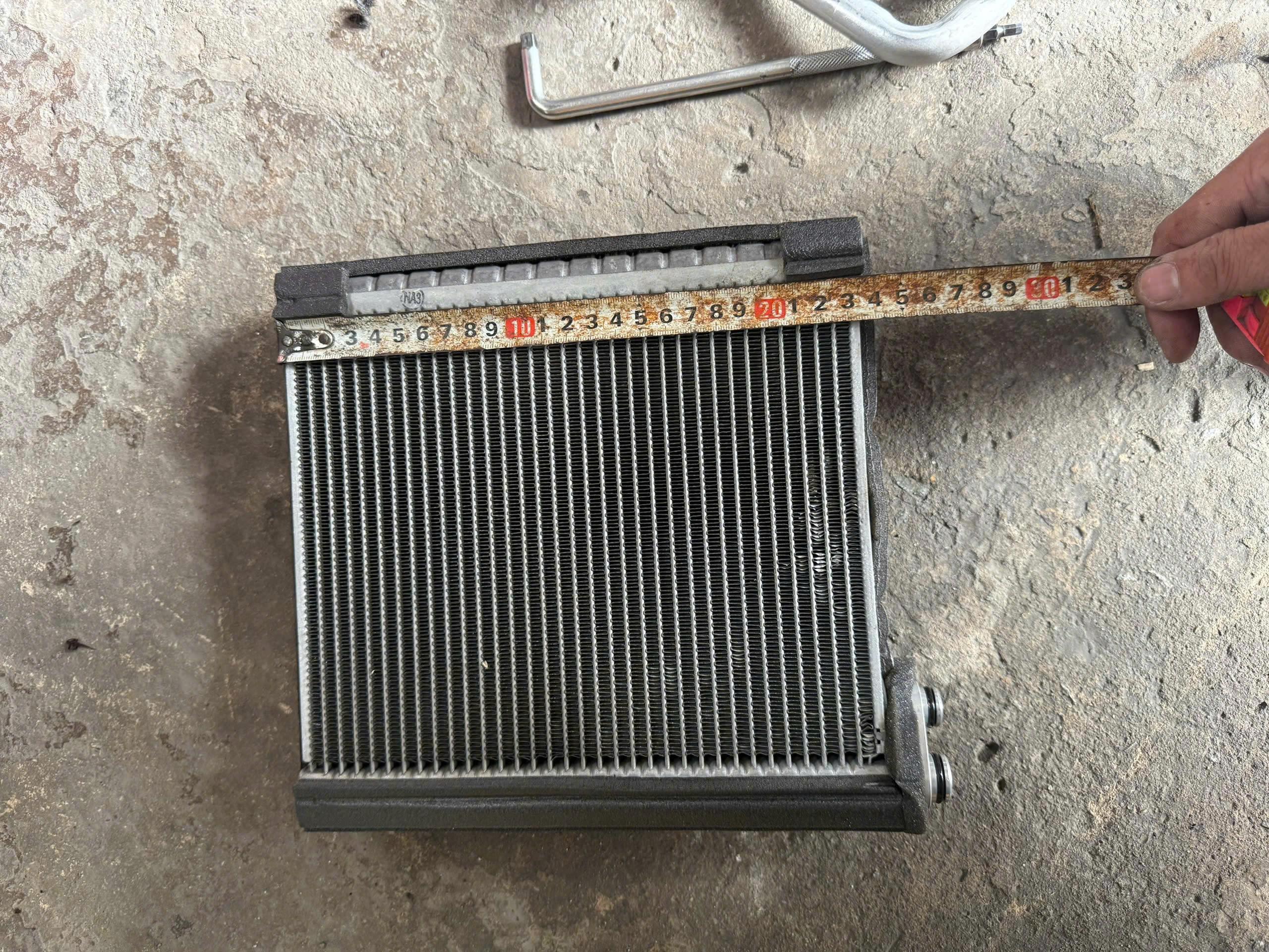 Dàn lạnh trong táp lô xe Honda Brio hàng bãi