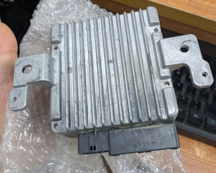 Hộp điều khiển EPS trong táp lô, hộp trợ lực thước lái Honda Brio hàng bãi