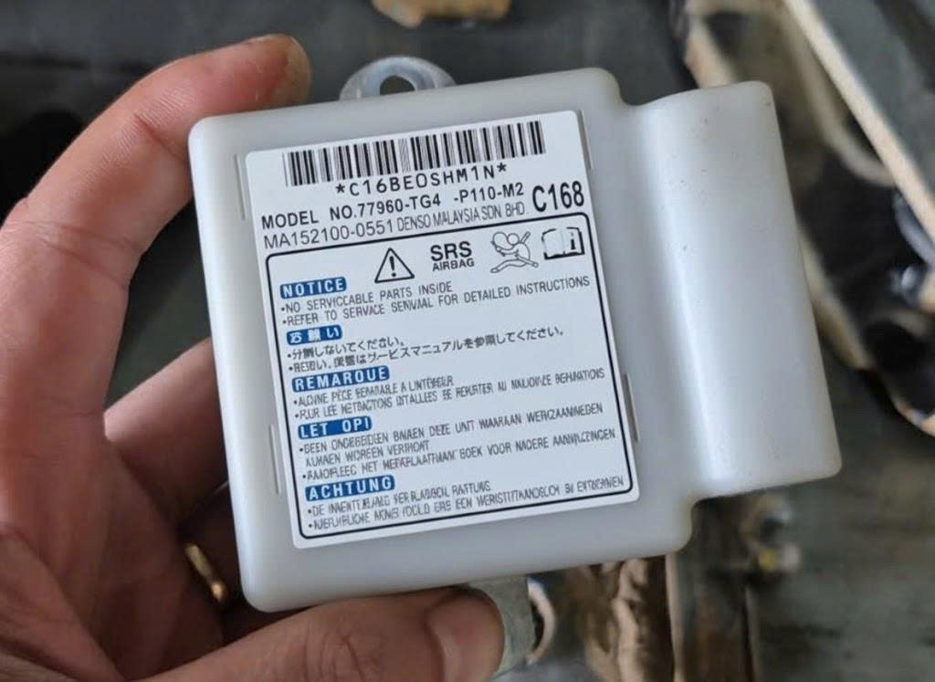 Hộp điều khiển túi khí xe Honda Brio hàng bãi