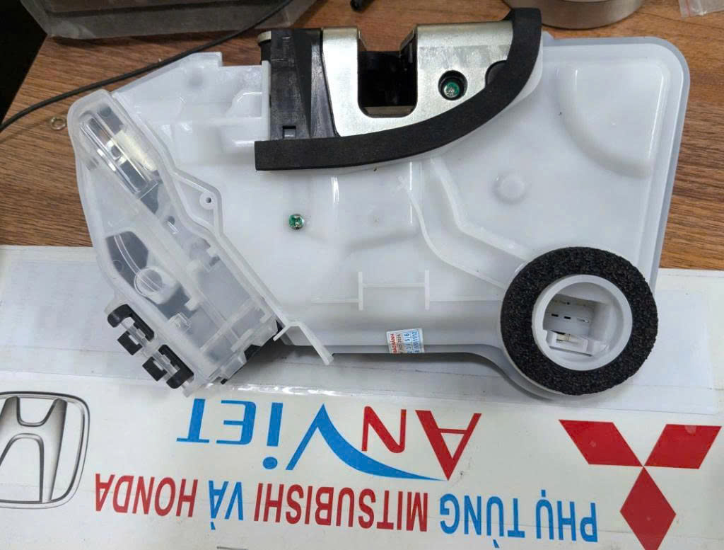 Khóa ngậm cửa Xe Honda Brio 2019-2021  khóa ngậm cửa trước và sau Jazz trái phải Lh rh, Khóa ngậm cốp hậu 72150TBAA12 72150TETH02 72150TBAA02 72110TG4P01 72610TG4T01 72650TG4T02 72610TG4T01 74800T5SK61 72150-TBA-A12 72150-TET-H02 72150-TBA-A02