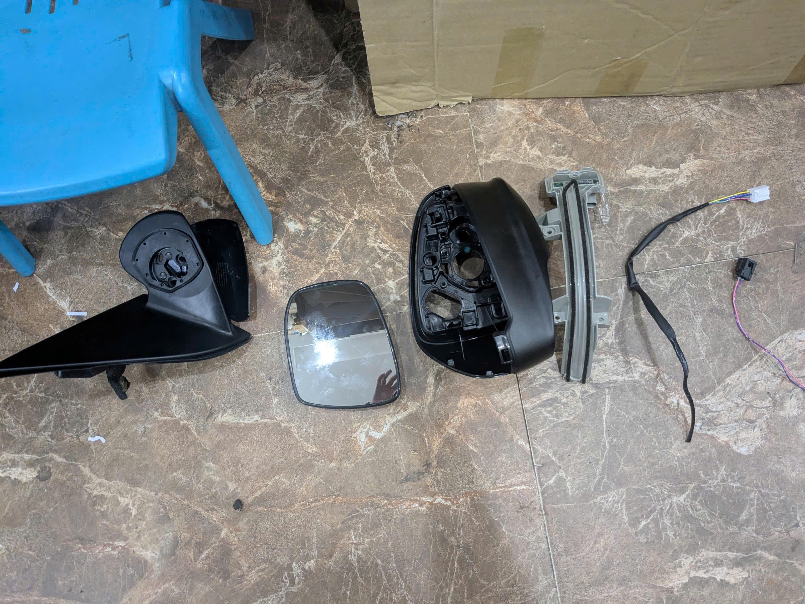 Chân đế gương chiếu hậu rh LH Xe Honda Brv 2024-2026  bên Trái Lh bên tài, bên Phải Rh phụ bên Lơ cg76208T86 cg76258T86 cg76208-T86 cg76258-T86