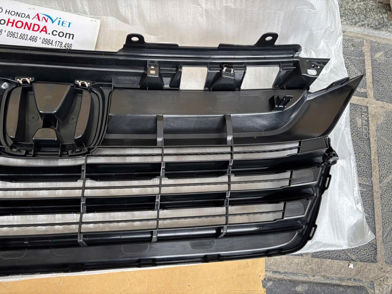 Mặt ca lăng xe Honda BRV