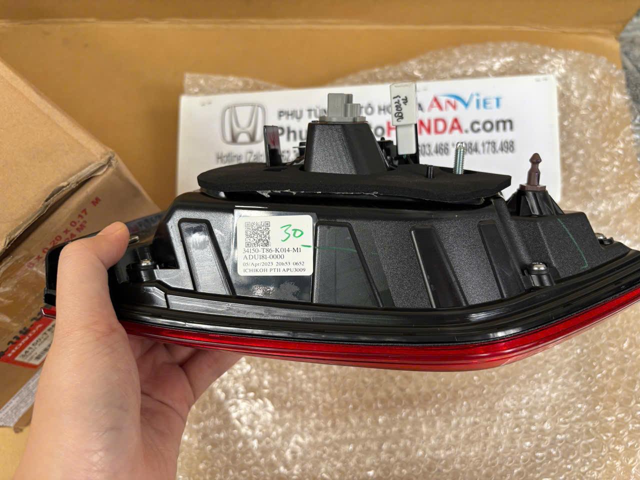 Đèn hậu, Đèn lái sau Miếng trong xe Honda BRV