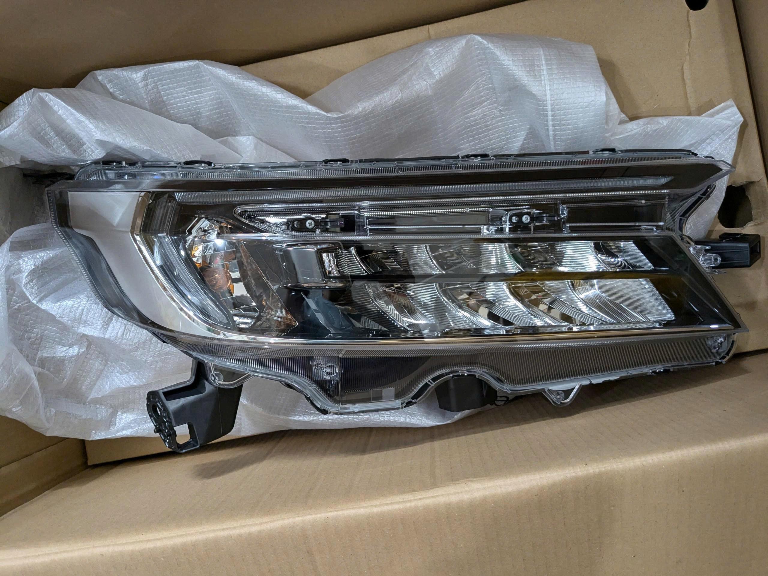 Đèn pha  Honda Brv 2025 -  đèn pha xe Br-V trái và phải Lh Rh 33150T86P01 33100T86P01 33150-T86-P01 33100-T86-P01