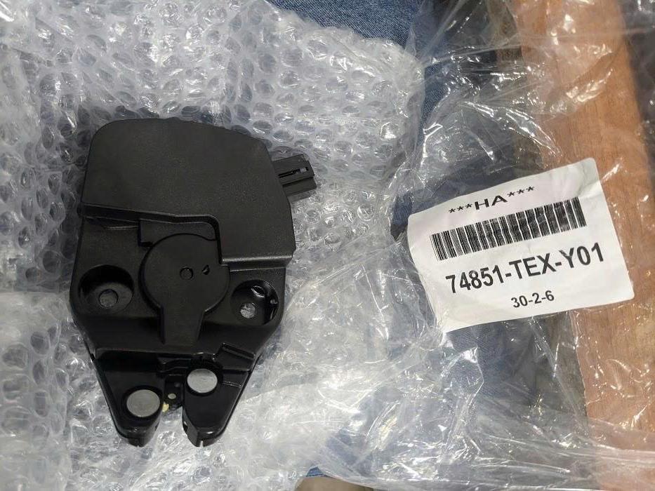 Khóa ngậm cốp sau Honda City 1.5 2014-2020, Honda Accord 2.4 2013-2018