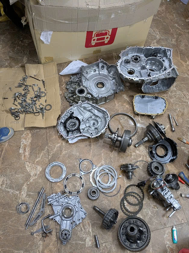 Vỏ hộp số xe Honda City 2014- 2020, Loa kèn hộp số Cvt xe Honda city, nắp hộp số xe Honda city, thân hộp số xe Honda city, các chi tiết bộ phận vỏ hộp số xe Honda city tháo rời 2003156AZ03 2003156AZ02 2003156AZ01 20031-56A-Z03 20031-56A-Z02 20031-56A-Z01