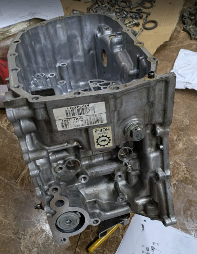 Vỏ hộp số xe Honda City 2014- 2020, Loa kèn hộp số Cvt xe Honda city, nắp hộp số xe Honda city, thân hộp số xe Honda city, các chi tiết bộ phận vỏ hộp số xe Honda city tháo rời 2003156AZ03 2003156AZ02 2003156AZ01 20031-56A-Z03 20031-56A-Z02 20031-56A-Z01