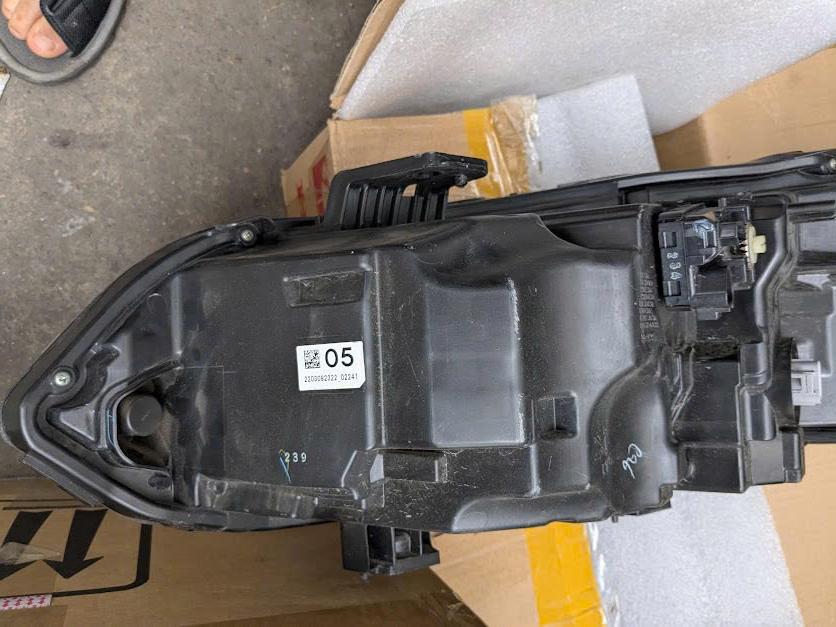 bãi 33100T24Y52 33150T24Y52 đèn pha xe honda civic 1.5 2022 2025 turbo   33100-T24-Y52 33150-T24-Y52 trái và phải Lh rh 33150-T24-K12 3150-T24-T61 33150-T24-T62 33100T24Y61 33150T24Y61