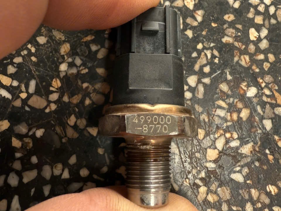 Cảm biến áp suất nhiên liệu đầu ống sáo- ray lắp kim phun Xe Honda Civic 2016-2021 ,Cảm biến áp suất ống Rail Civic gen 10 3763059b315 499000-8770 37630-59b-315 4990008770