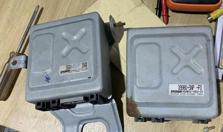 Cụm hộp điều khiển EPS trong táp lô, hộp trợ lực thước lái xe Honda Civic 2.0 2006-2011 hàng bãi