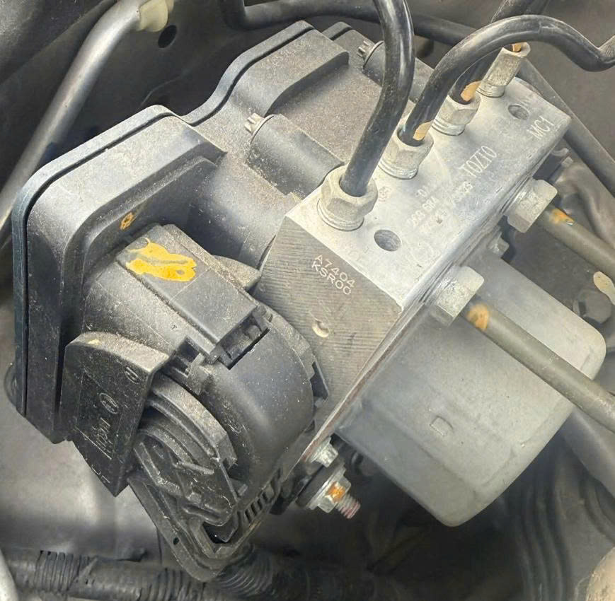 57111T0ZT02 Cụm bơm abs T0ZT0  Crv 2.4 2016-2017