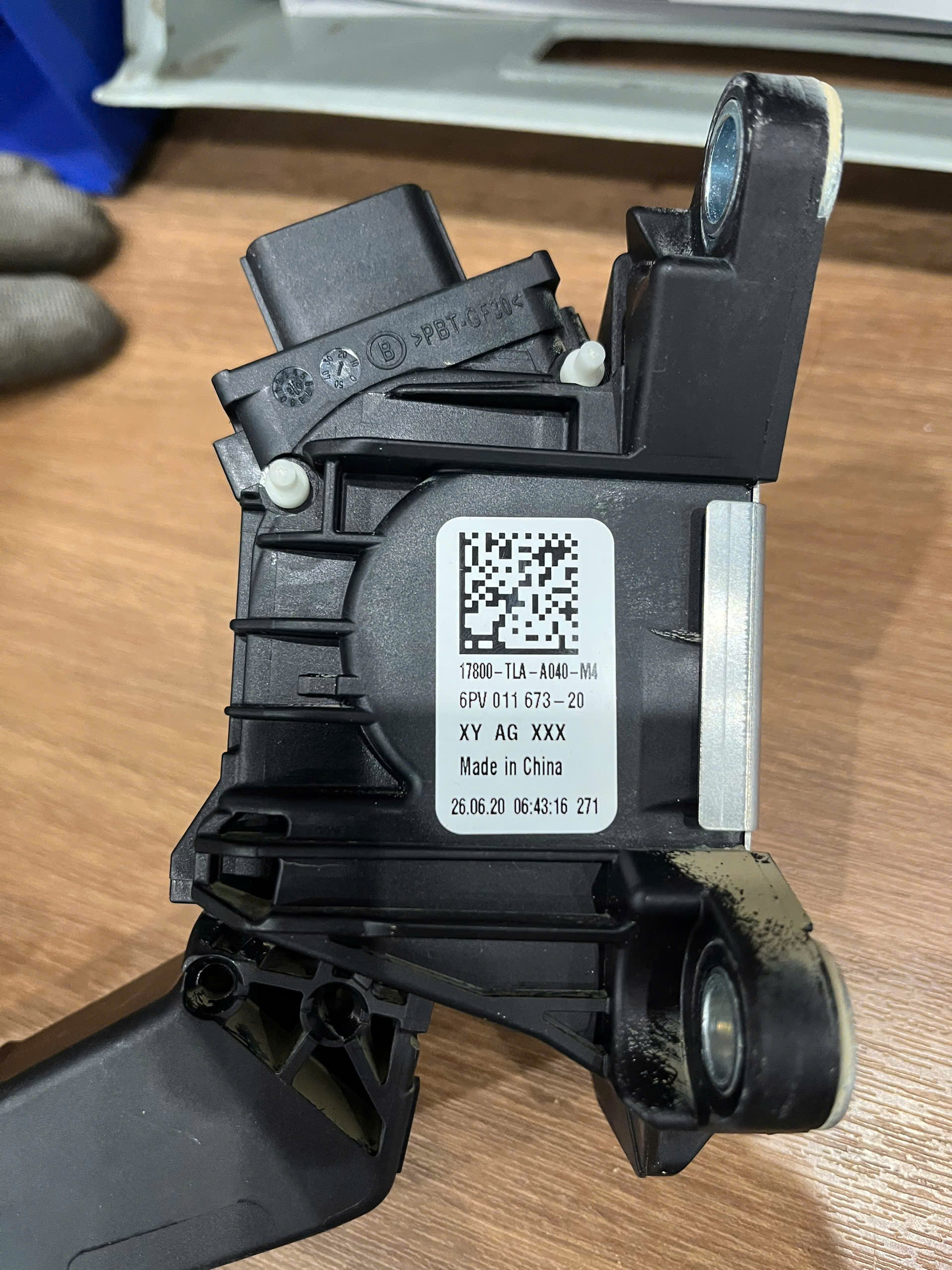 Bộ bàn đạp chân gas, điện gồm cảm biến chân gas xe Honda Crv hàng bãi