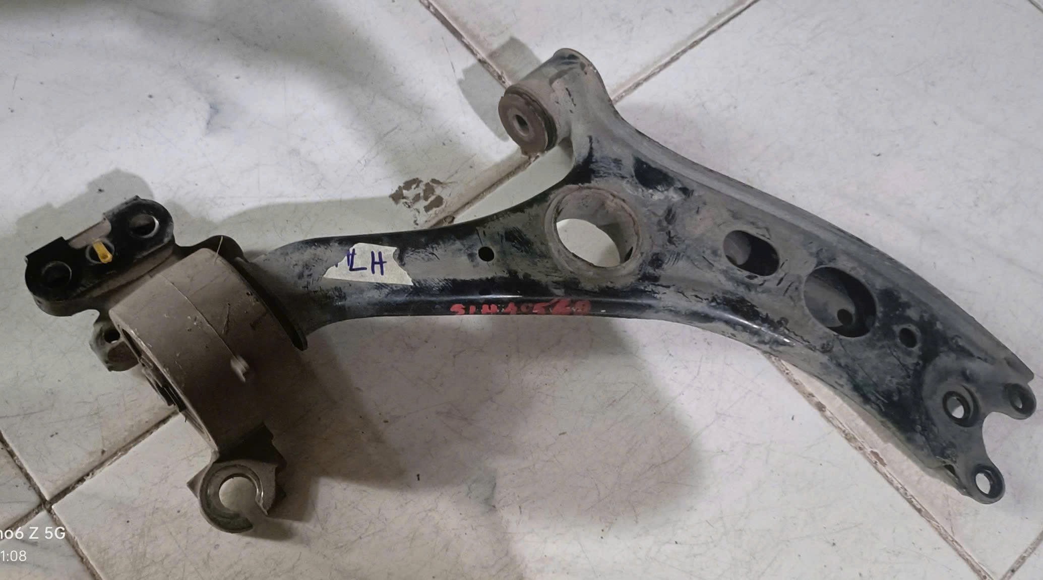 Càng A Crv 2018 2019 2020 2021 2022 trái và phải Lh Rh xe Honda  Crv 1.5 hàng bãi  51350TMJT01 51360TMJT01  51350-TMJ-T01 51360-TMJ-T01