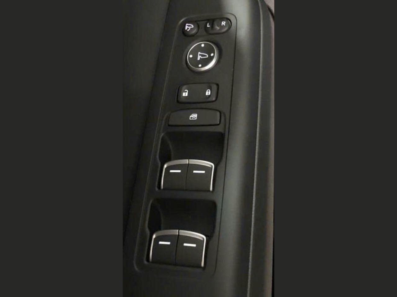 Công tắc lên xuống kính cánh cửa Xe Honda Crv 2024-2026, công tắc kính tổng cửa Cr-V