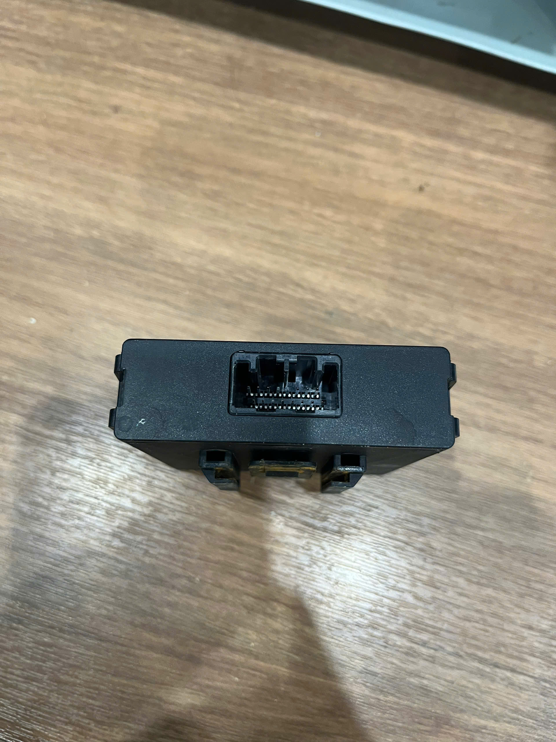 Hộp điều khiển cảm biến lùi, cảm biến đỗ xe Honda CRV hàng bãi