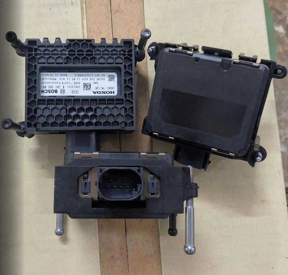 Hộp rada đầu xe Honda Crv 1.5 2021 2022