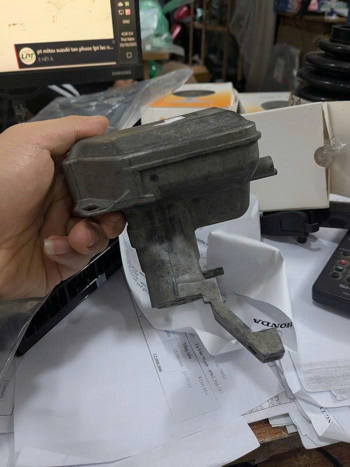 Khóa cổ vô lăng Honda CRV 1.5 2018 hàng bãi