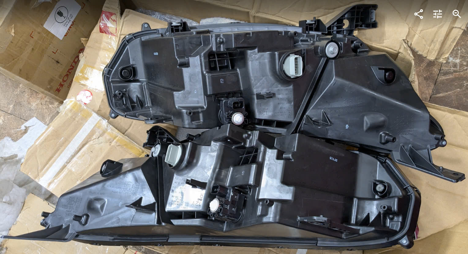 Đèn pha xe Honda Crv e:Hev Hybrid 2024 - 2026, đèn chiếu xa xe Crv, đèn Pha bên Lái Crv và đèn pha bên phải xe Crv 331003A0Y22 331503A0Y22 33100-3A0-Y22 33150-3A0-Y22 