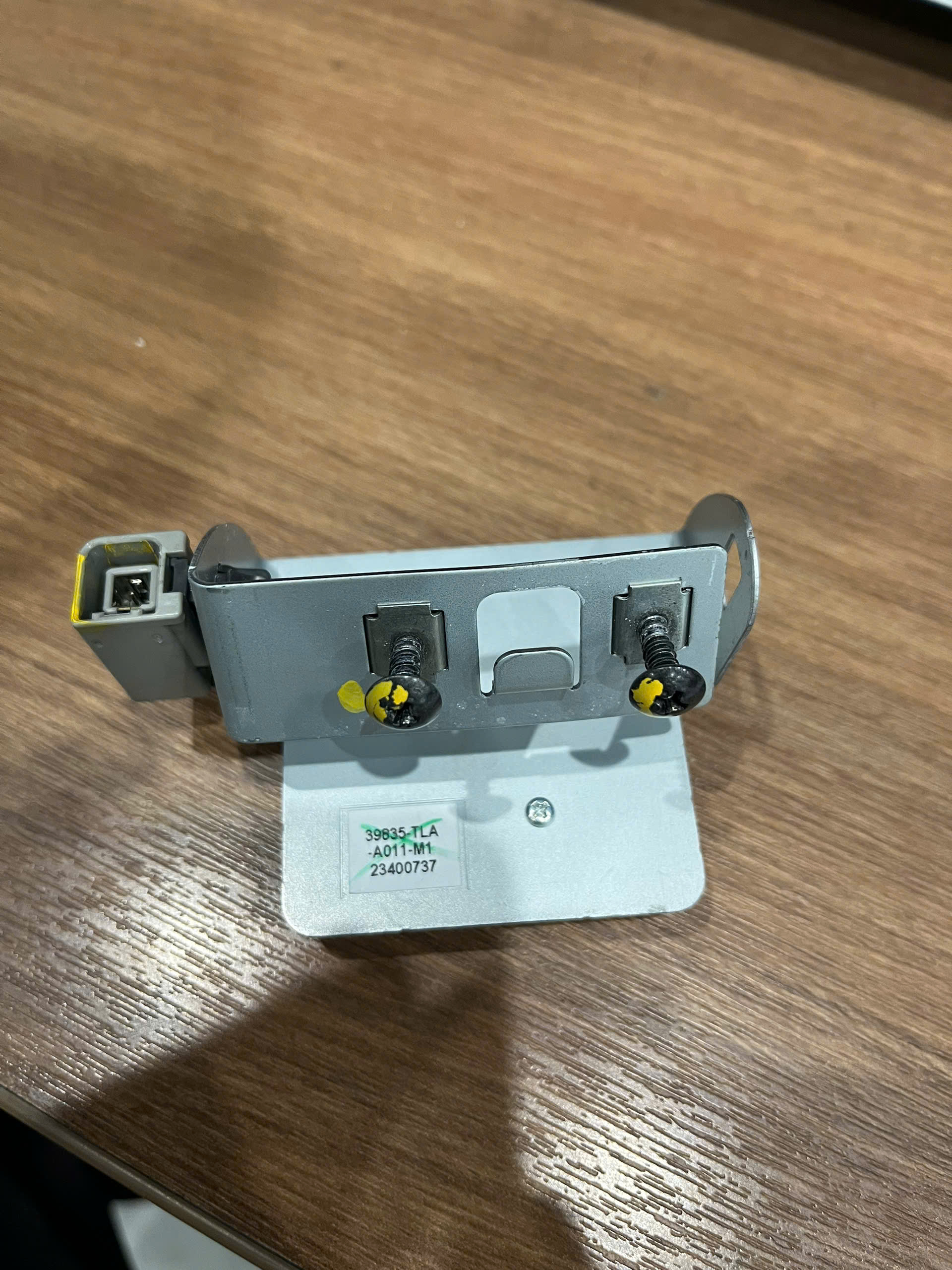 Ăng ten GPS, chỗ táp lô xe Honda CRV hàng bãi