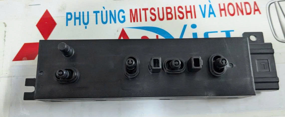 Công tắc chỉnh ghế 8 hướng xe Civic 2016 - 2022 , Công tắc ghế Civic Gen 10 81653SDBA71 81653-SDB-A71 81651TLAA01ZA 81652TLAA01ZA 81652TLAA31ZA 81651-TLA-A01ZA 81652-TLA-A01ZA 81652-TLA-A31ZA
