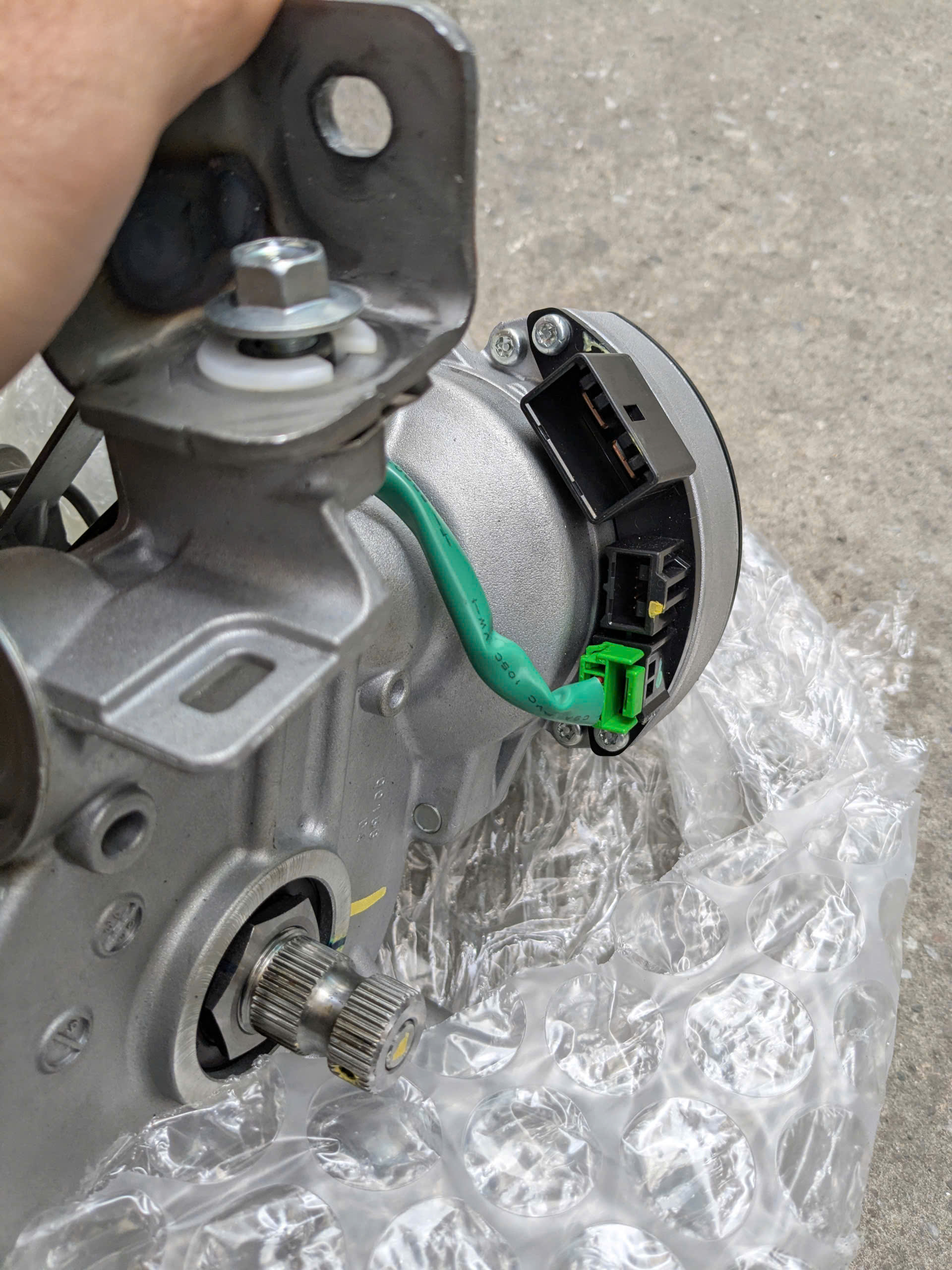 Cột lái Hrv 2018- 2021,  trục lái cọc lái gồm mô tơ trợ lực thước lái và cảm biến góc lái 53211T8NW21  53211-T8N-W21 