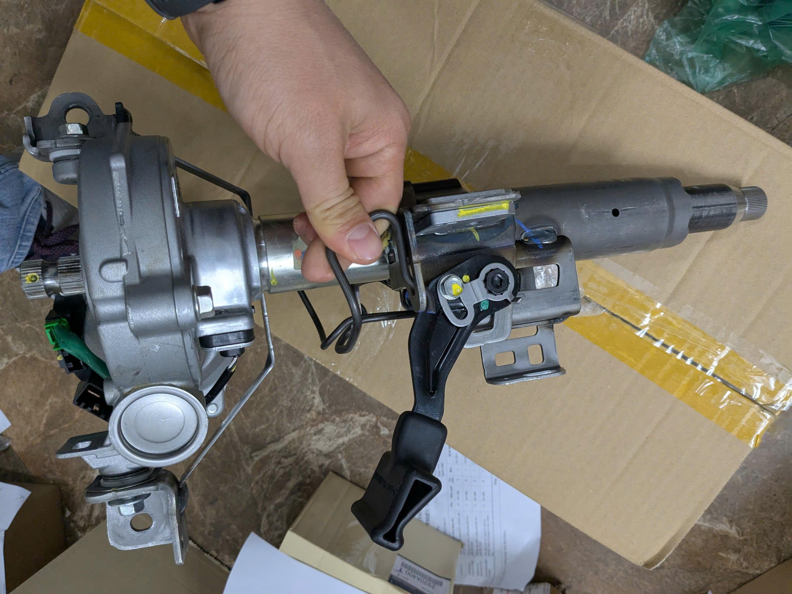 Cột lái, trục bắt vào vô lăng liền mô tơ trợ lực xe Honda HRV 2018 hàng bãi