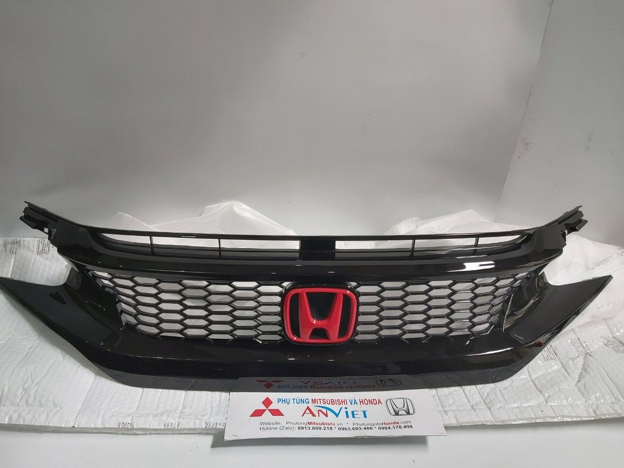 Mặt ca lăng xe Honda CIVIC 2018-2020