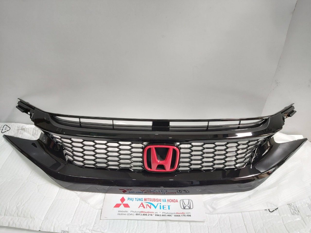 Mặt ca lăng xe Honda CIVIC 2018-2020