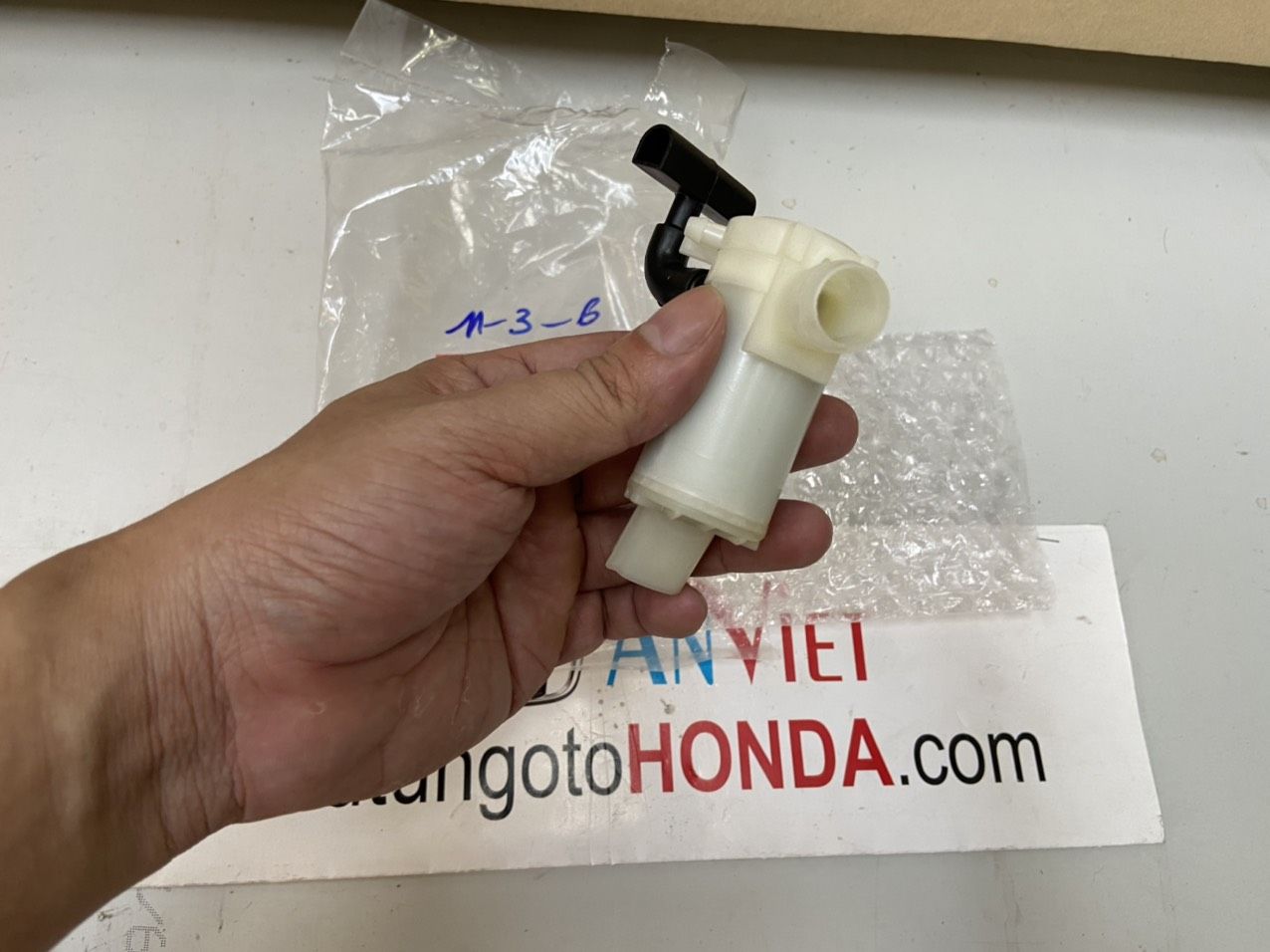 Mô tơ bơm nước rửa kính xe Honda ACCORD