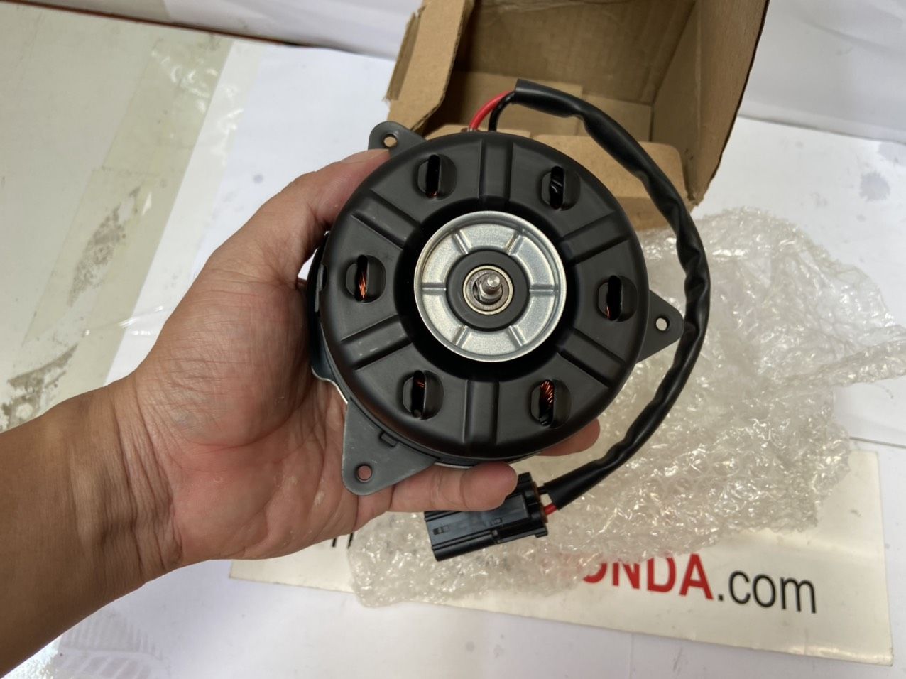 Mô tơ quạt làm mát dàn nóng xe Honda CRV 2018 đến 2022
