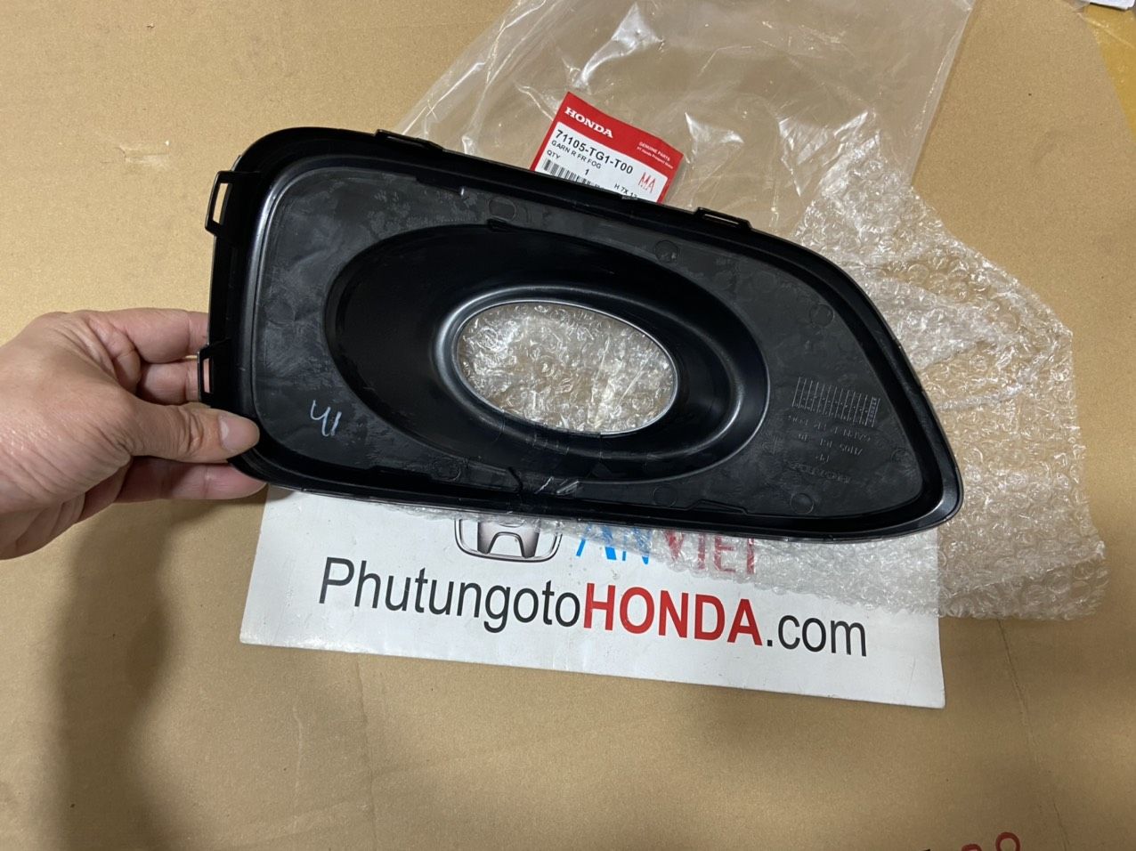 Ốp đèn sương mù xe Honda BRIO chính hãng