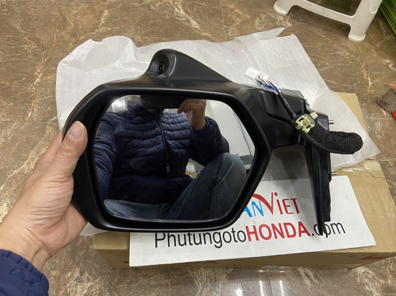 Gương chiếu hậu bên Phụ xe Honda CRV 2021-2022 loại Có camera