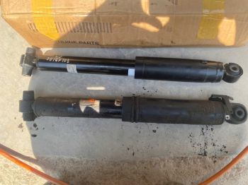 Giảm xóc sau Acura MDX 2007 2008 2009 2010 2011 loại giảm xóc điện và loại giảm xóc cơ