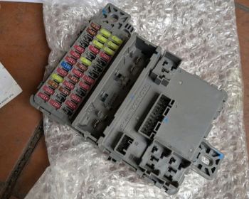 Hộp cầu chì trong táp lô City 2021-2024 T00-Y010  UD (UDk038MH T1 210419)  38200T00Y01 38200-T00-Y01