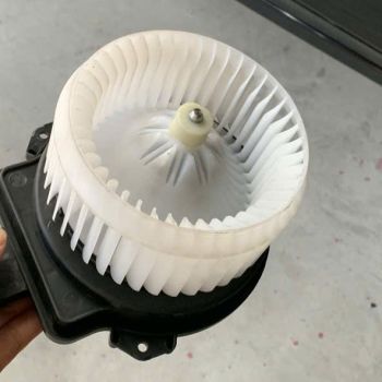 Mô tơ và cánh quạt dàn lạnh lồng sóc trong táp lô Honda City 1.5 2014-2020