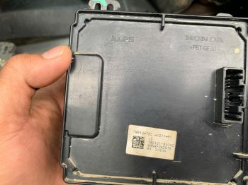 Hộp điều khiển dàn lạnh điều hòa trong táp lô xe Honda Civic 1.8 2016-2020 1.5 hàng bãi