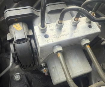 57111T0ZT02 Cụm bơm abs T0ZT0  Crv 2.4 2016-2017