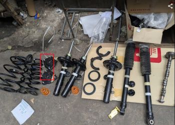 bãi 516703B4H01 Bát bèo giảm xóc trước Rh=Lh  Crv 2024 - 2025  Crv Ehev hybrid  51670-3B4-H0