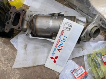 Bầu Lọc chuyển đổi khí thải- xả  Crv 2.0 2013-2015 2017 Bầu than hoạt tính Cr-V 2.0  18160R6CH00 18160-R6C-H00 hàng mới