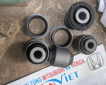 Cao su ắc Ngõng moay ơ sau  Crv 2007-2011 2.4 2.0 LH Rh  cao su ắc Ngõng Cr-V Re1 Re3