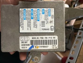 Hộp điều khiển túi khí Xe Honda Crv 2013 - 2017 , hộp túi khí Cr-V 2.0 Rm1 Cr-V 2.4 RM3 - hộp Srs Crv  77960-T0N-P710-M4 77960T0NP71 77960-T0N-P71