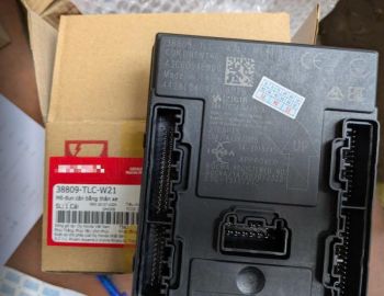 Hộp BCM  Crv 1.5 2018 2023- hộp Body Crv 1.5  38800tlcw21-38809TLCW2  38800-tlc-w21-38809-TLC-W2