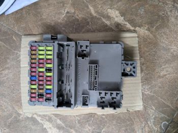 Hộp cầu chì trong táp lô Honda Crv 1.5 2018-2021 hàng bãi